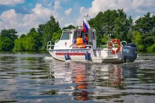 Спасатели Москвы усилили патрулирование водоемов из-за жары