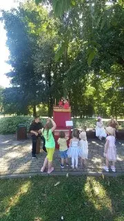 Семейный спектакль «Петрушка и его друзья» порадовал зрителей