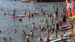 Пляжи Подмосковья переполнены: жара достигает 32 градусов