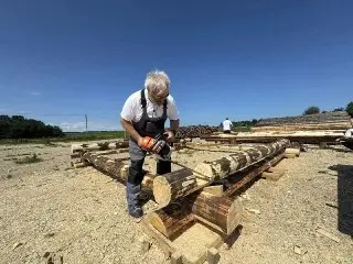 В Подмосковье строят уникальную деревянную крепость для туристов