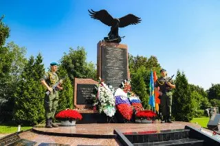 В Химках прошла памятная акция в честь героев ВДВ
