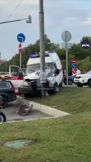 Скорая помощь попала в аварию: пострадали фельдшеры