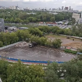Жители Академического бьют тревогу из-за свалки у паркинга