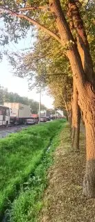 Столкновение грузовика и легковушки затруднило движение в Новой Москве