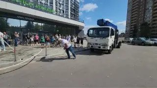 Русский Халк Установил Рекорд, Протащив 10-Тонный Кран